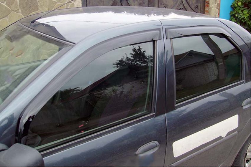 Дефлекторы окон Renault Logan i SD 2005г.. Дефлекторы на окна Рено Логан 1. Дефлекторы окон Рено Логан 2. Дефлектор Рено Логан 2008. Renault окно